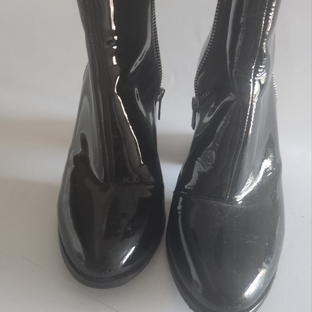 Ankle boots
